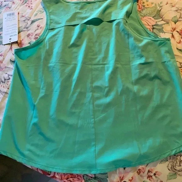 Layera Ladies Green Tank Top Size Medium - Picture 5 of 5